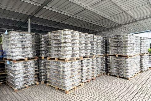 Zone de stockage de pi&egrave;ces moul&eacute;es brutes